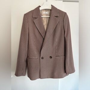 Blazer houndstooth pattern